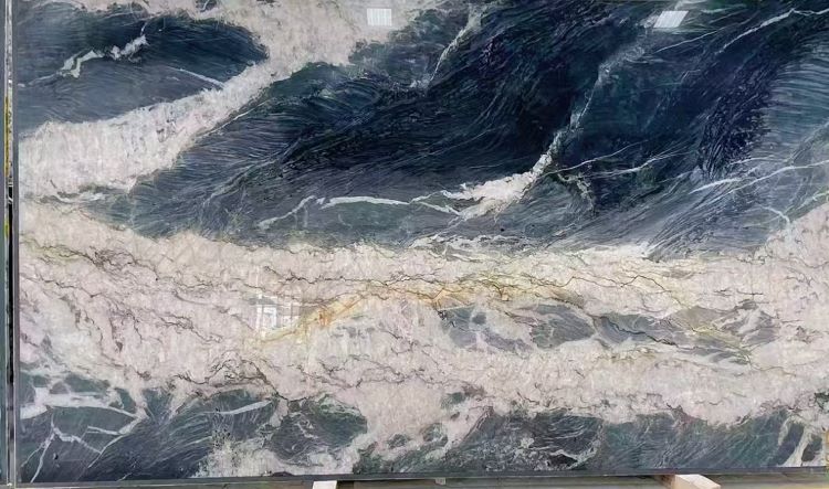 Adamant Crystal Quartzite
