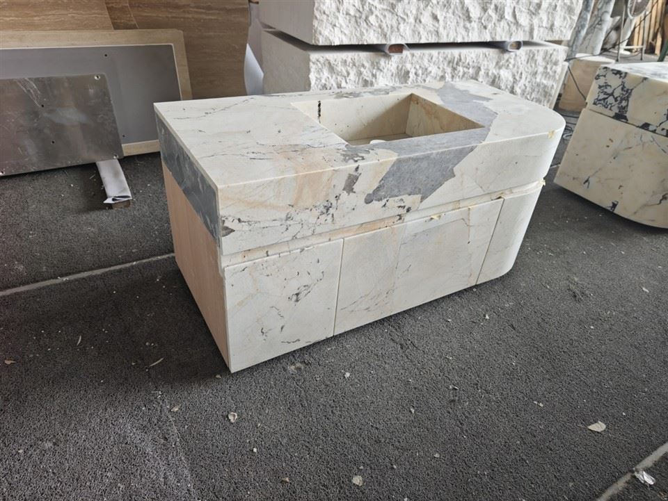 Patagonia Quartzite Countertop With Integrated Stone Sink And Pre-Assembled Wood Cabinet