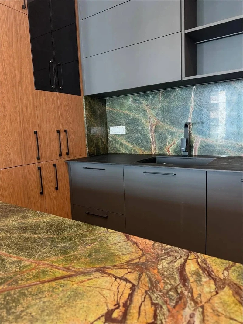 rainforest green marble countertop