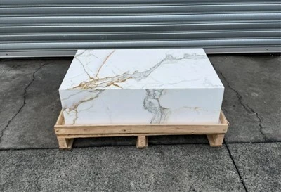 Calacatta Gold Marble Plinth