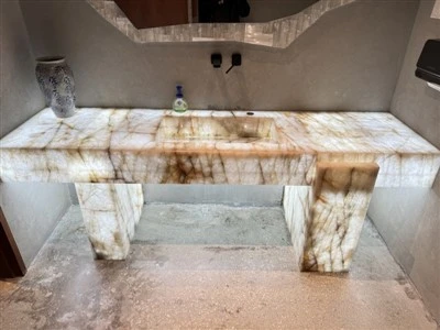 Cristallo Quartzite Backlit Vanity With Sink